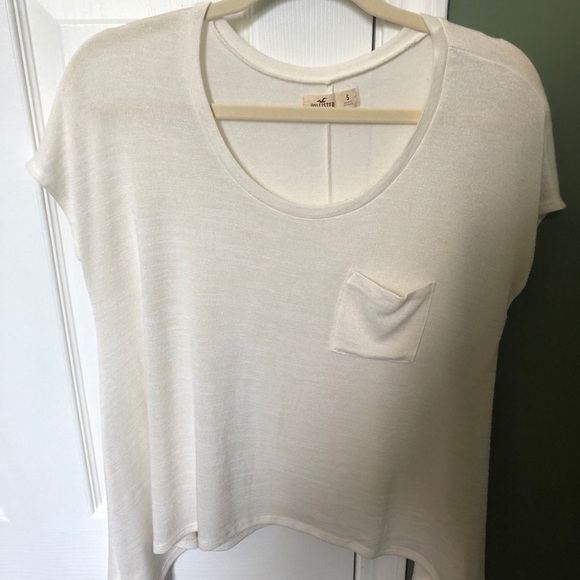 Hollister t shirt✨ - Picture 4 of 5